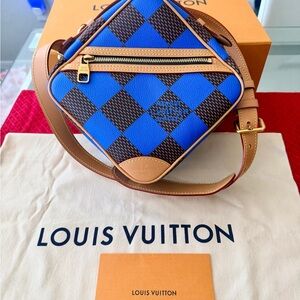 Louis Vuitton chess Messenger - Damier Pop Blue